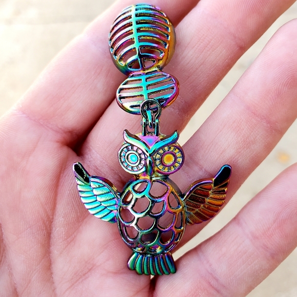 New Carved Rainbow Hematite Owl Open Pendant. - Picture 7 of 11